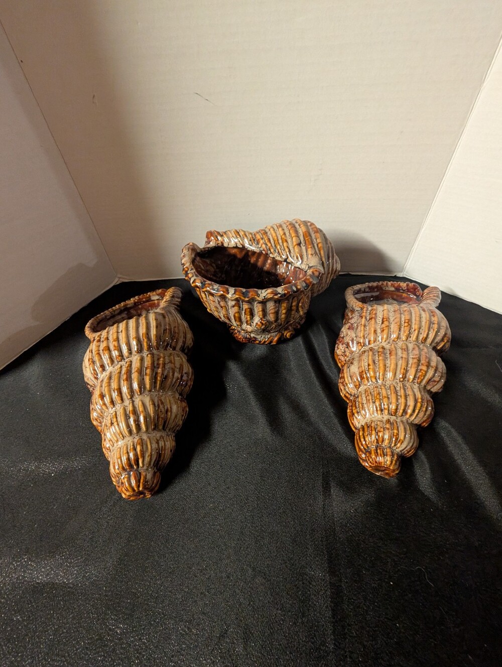 Vintage Sea Shell Wall Pocket Ceramic Drip Glaze Vase & Conch Planter Lot of 3